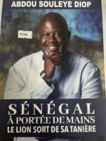 SÉNÉGAL À PORTÉE DE MAINS Le lion sort de sa tanière